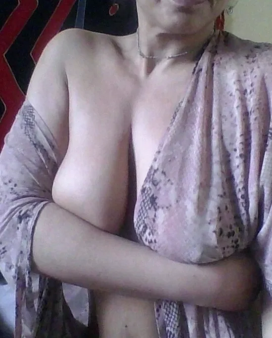 Ela, 25