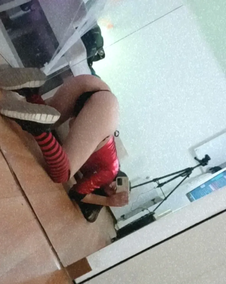 Jacqueline, 25