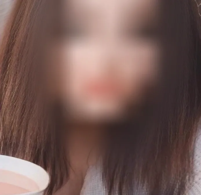 Michelle, 23