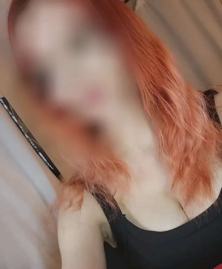 Pia, 33
